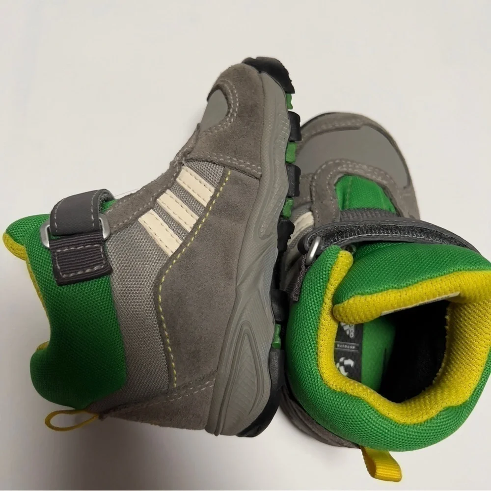 Adidas Outdoor Kids Powderplay Mountain Boots Climaproof Size 6